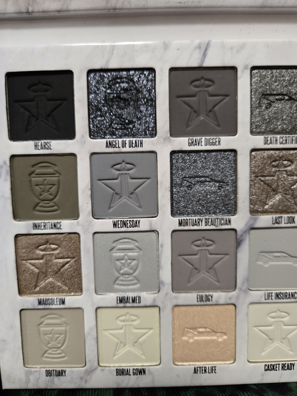 Jeffree Star Cremated Eyeshadow Palette - White Marble Packaging - Picture 3 of 16